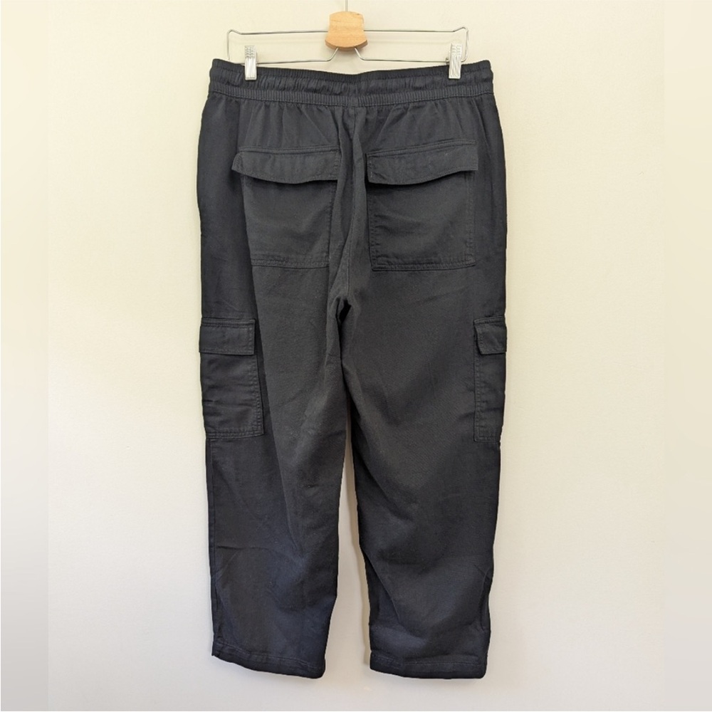 NWT! GAP Black Easy Cargo Pants - Size Medium Petite 🩷 #522920 - Picture 10 of 11